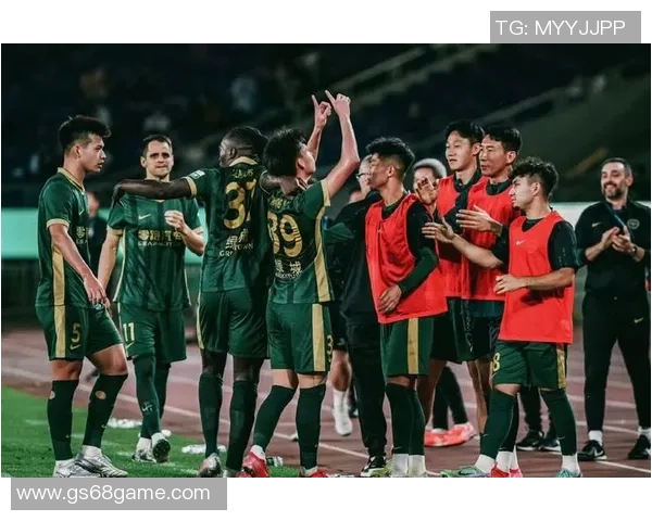 韩国足球明星意外逝世引发全国哀悼球迷纷纷致敬追忆其辉煌职业生涯